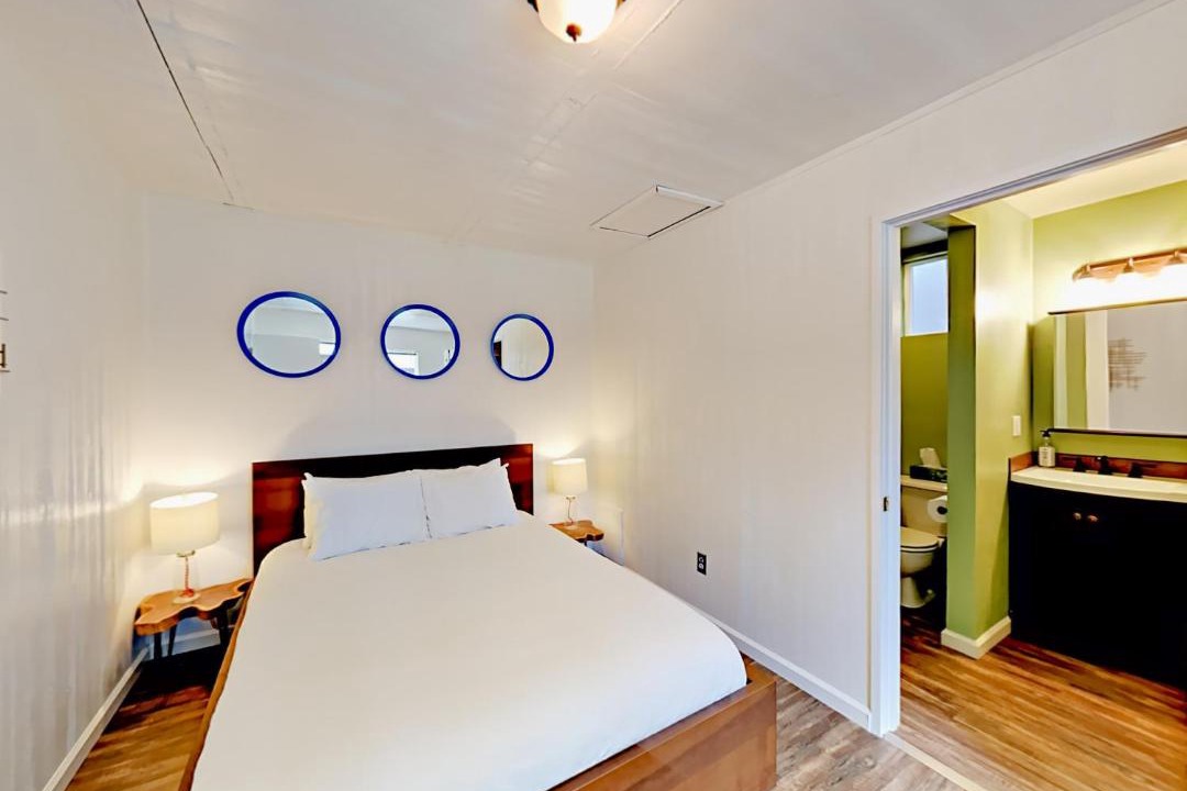 Photo of Bedroom in Tahoe Island
