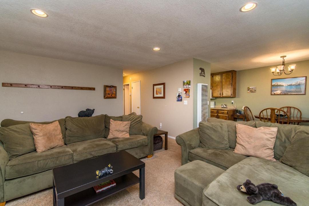 Photo of Livingroom in Tahoe Island
