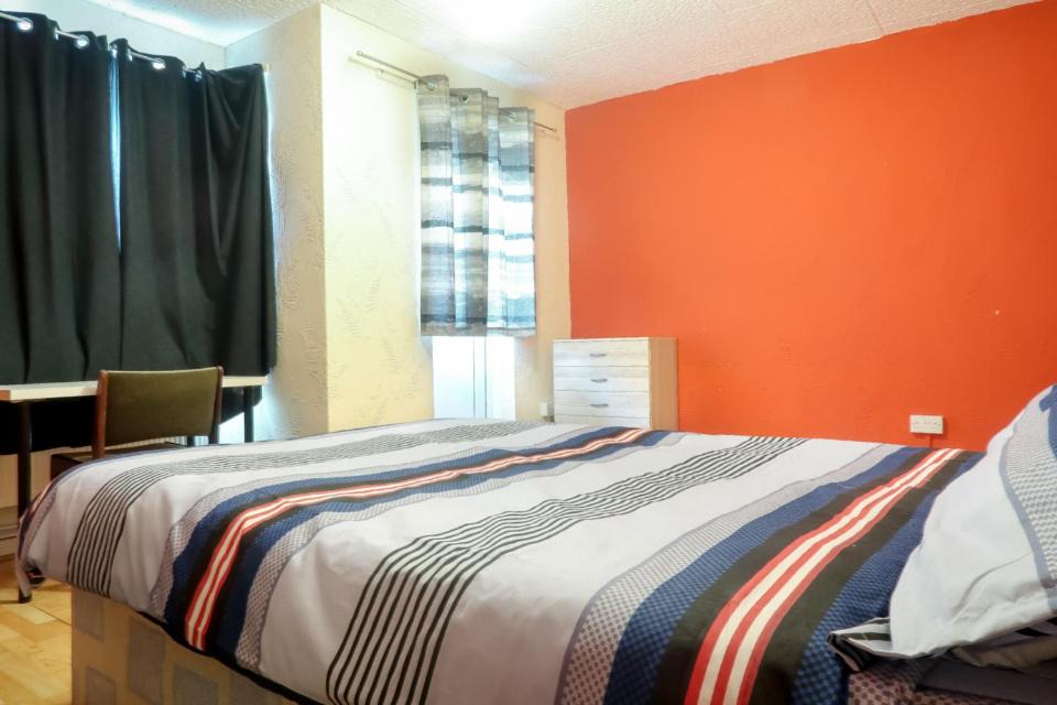 Photo of Bedroom in Tower Hamlets
