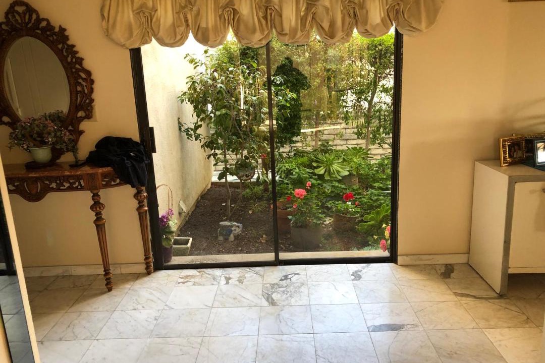 Photo of Others in Hollywood Hills West