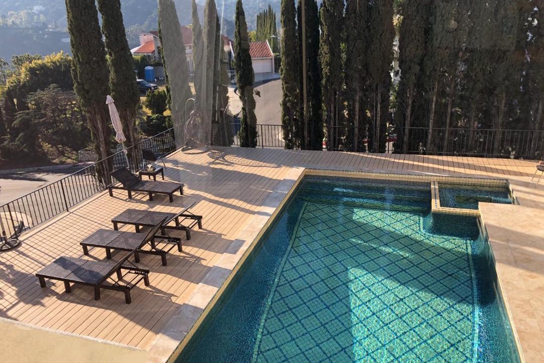 Photo of Outdoor in Hollywood Hills West