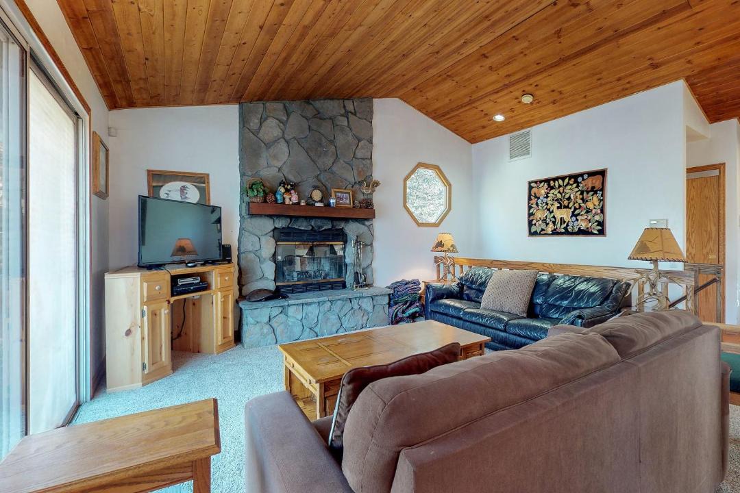 Photo of Livingroom in Upper Moonridge