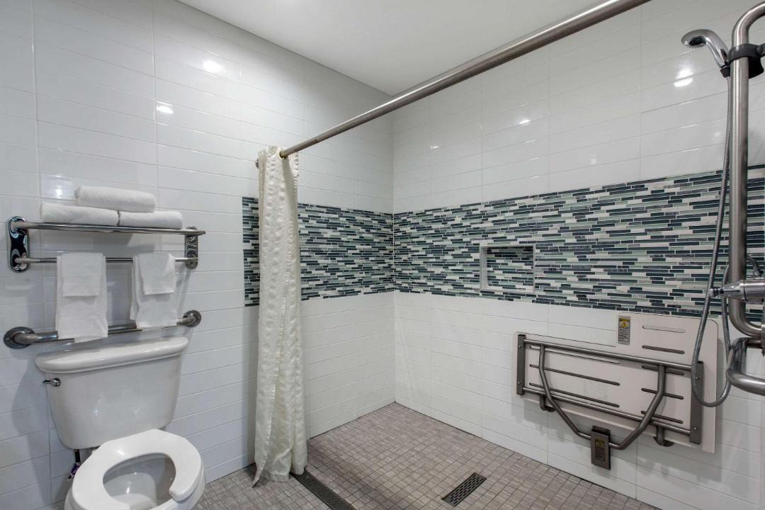 Photo of Bathroom in East Side Costa Mesa