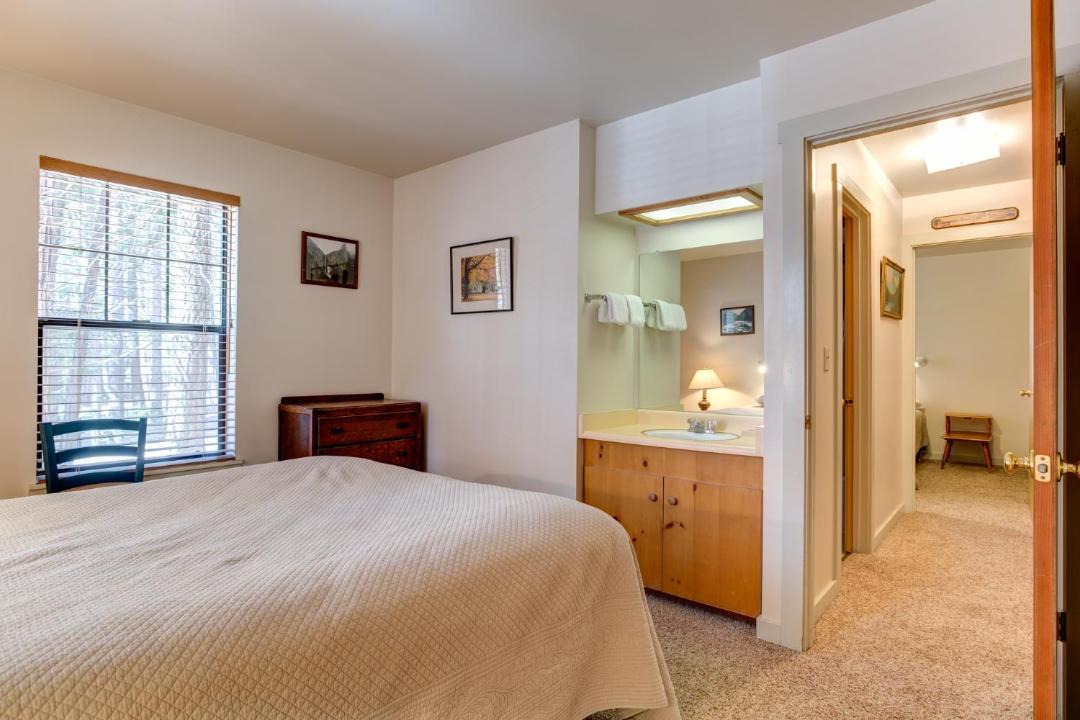 Photo of Bedroom in North Wawona