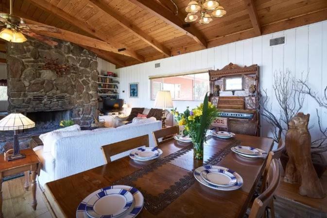 Photo of Livingroom in Pine Cove