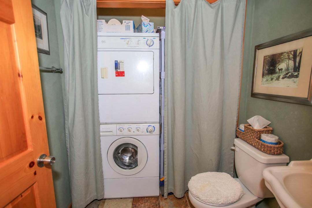 Photo of Bathroom in Castle Glen Estates