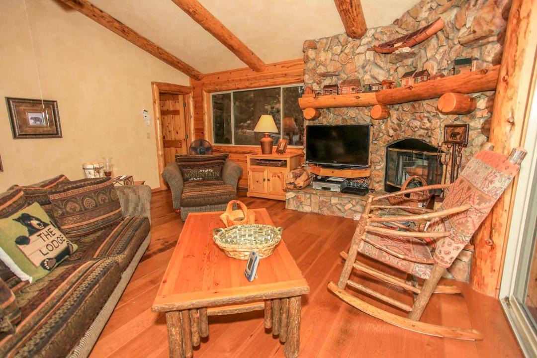 Photo of Livingroom in Castle Glen Estates
