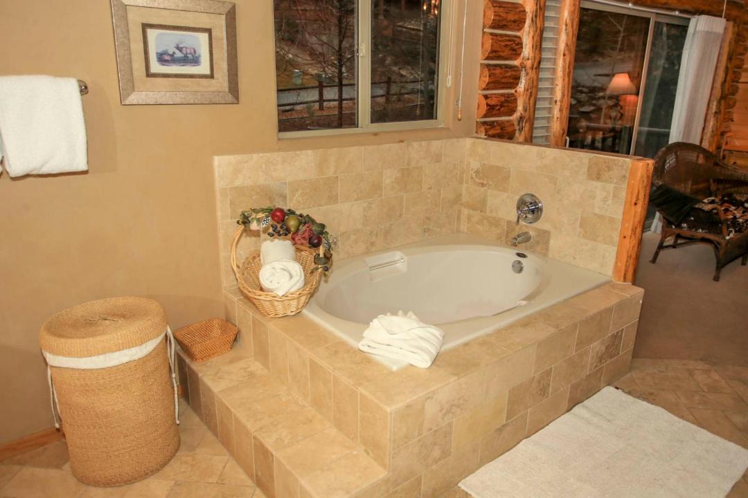 Photo of Bathroom in Castle Glen Estates
