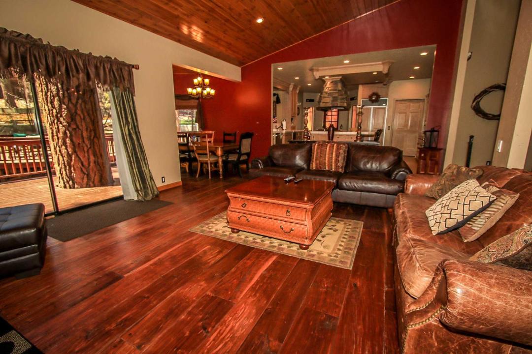 Photo of Livingroom in Evergreen Estates