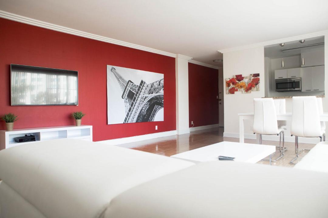 Photo of Bedroom in La Brea