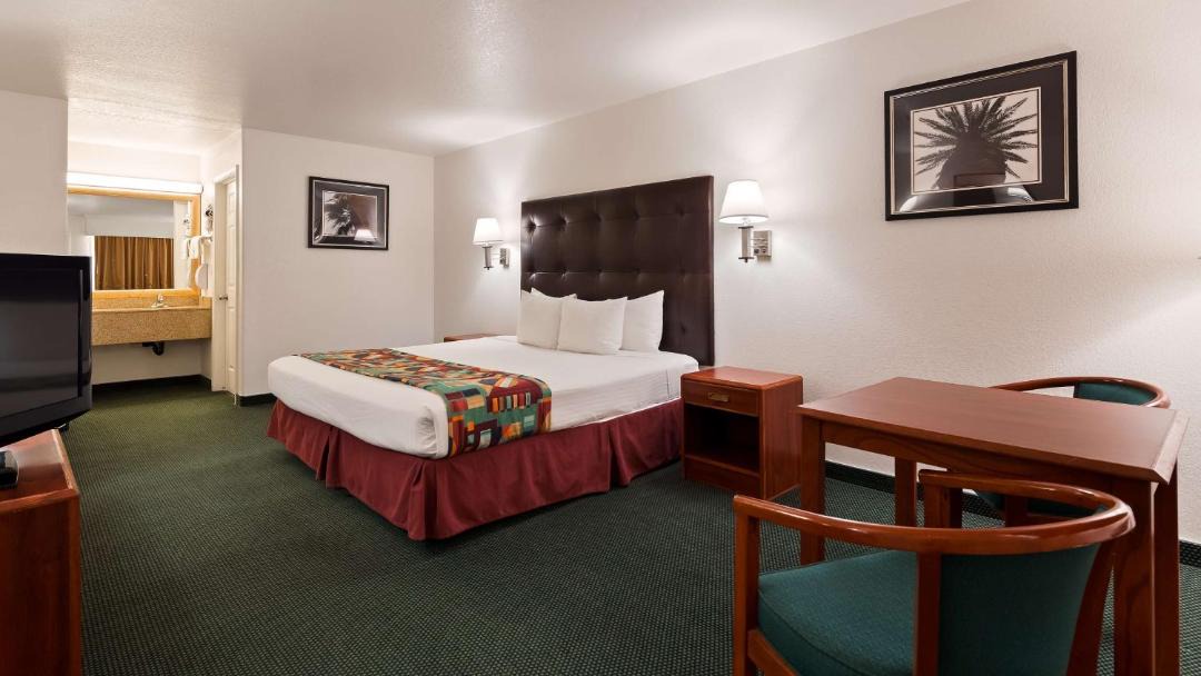 Photo of Bedroom in Needles