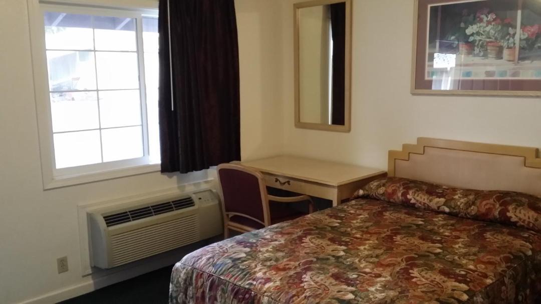 Photo of Bedroom in Willits