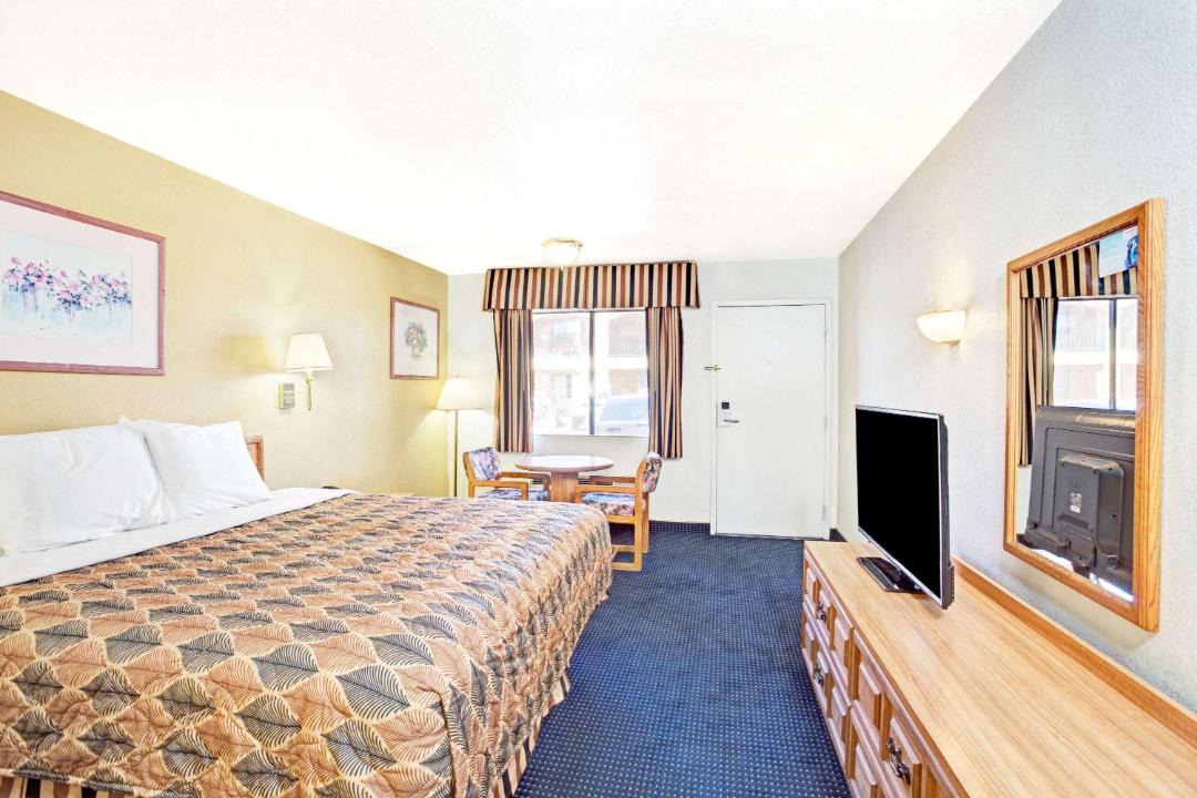 Photo of Bedroom in Banning