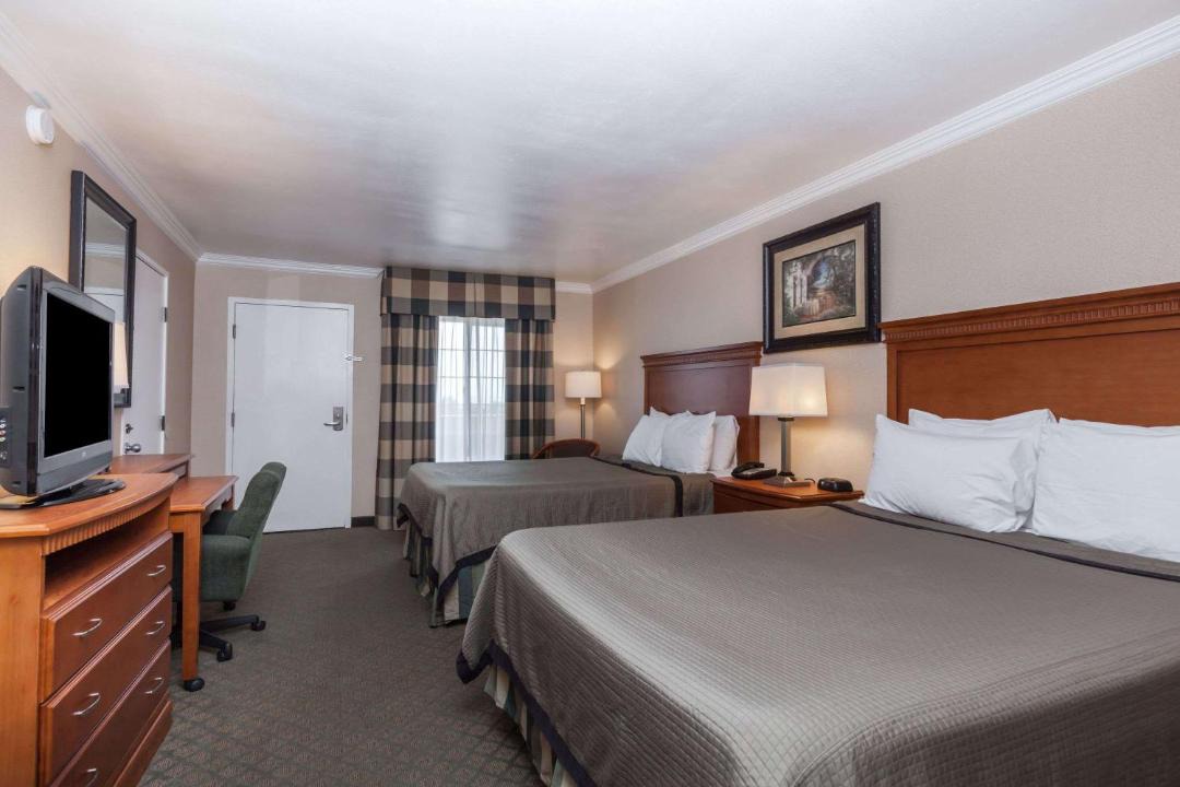 Photo of Bedroom in Sylmar