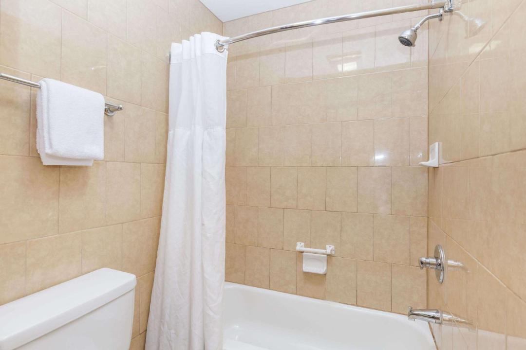 Photo of Bathroom in Sylmar