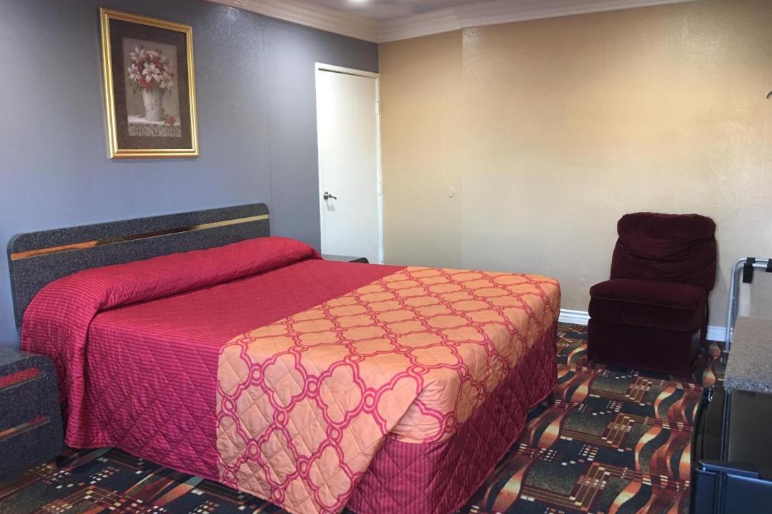 Photo of Bedroom in Lawndale