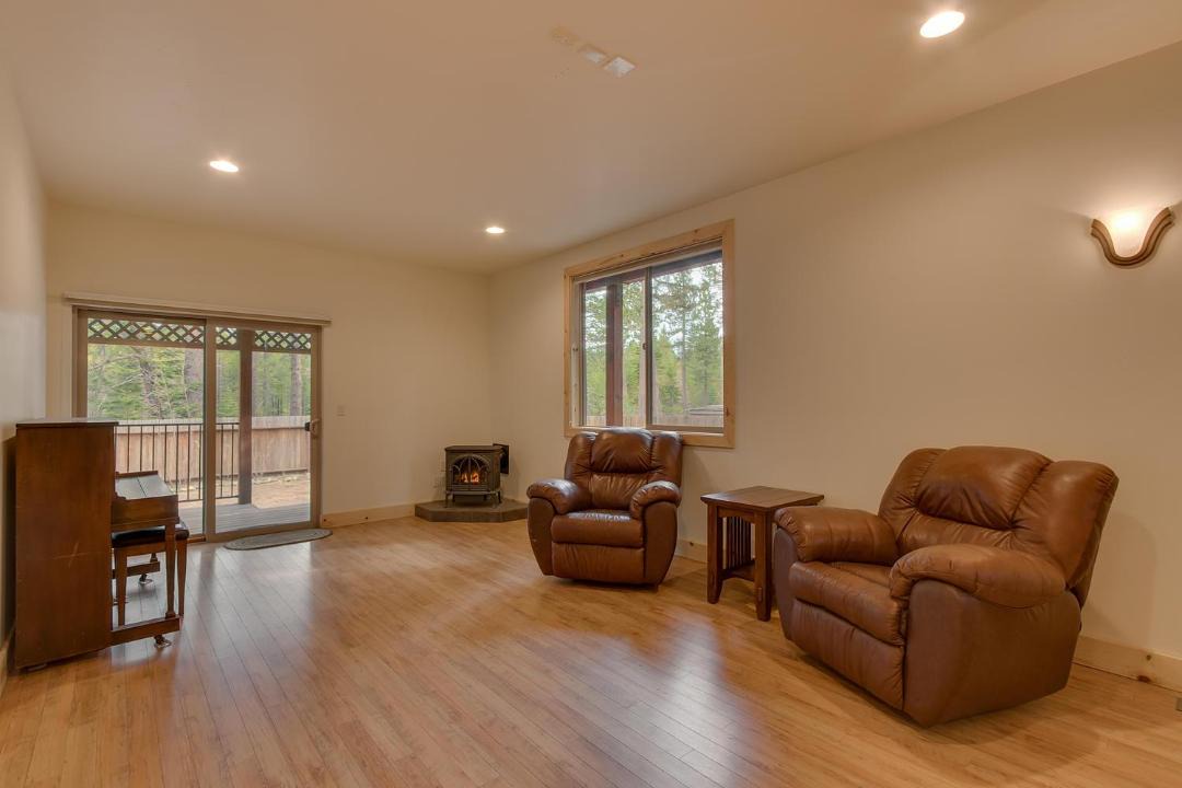 Photo of Livingroom in Tahoe Island