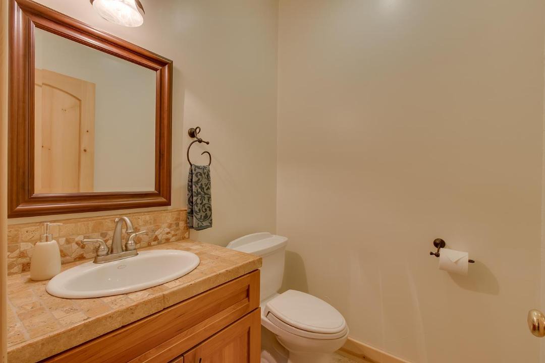 Photo of Bathroom in Tahoe Island