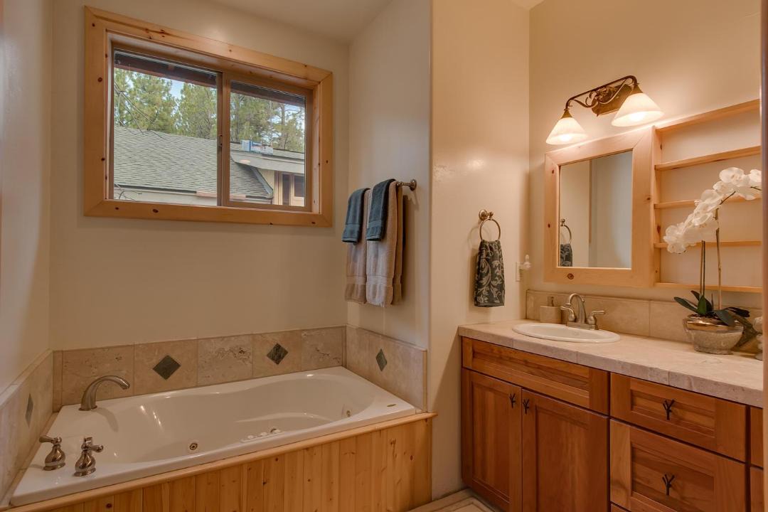 Photo of Bathroom in Tahoe Island
