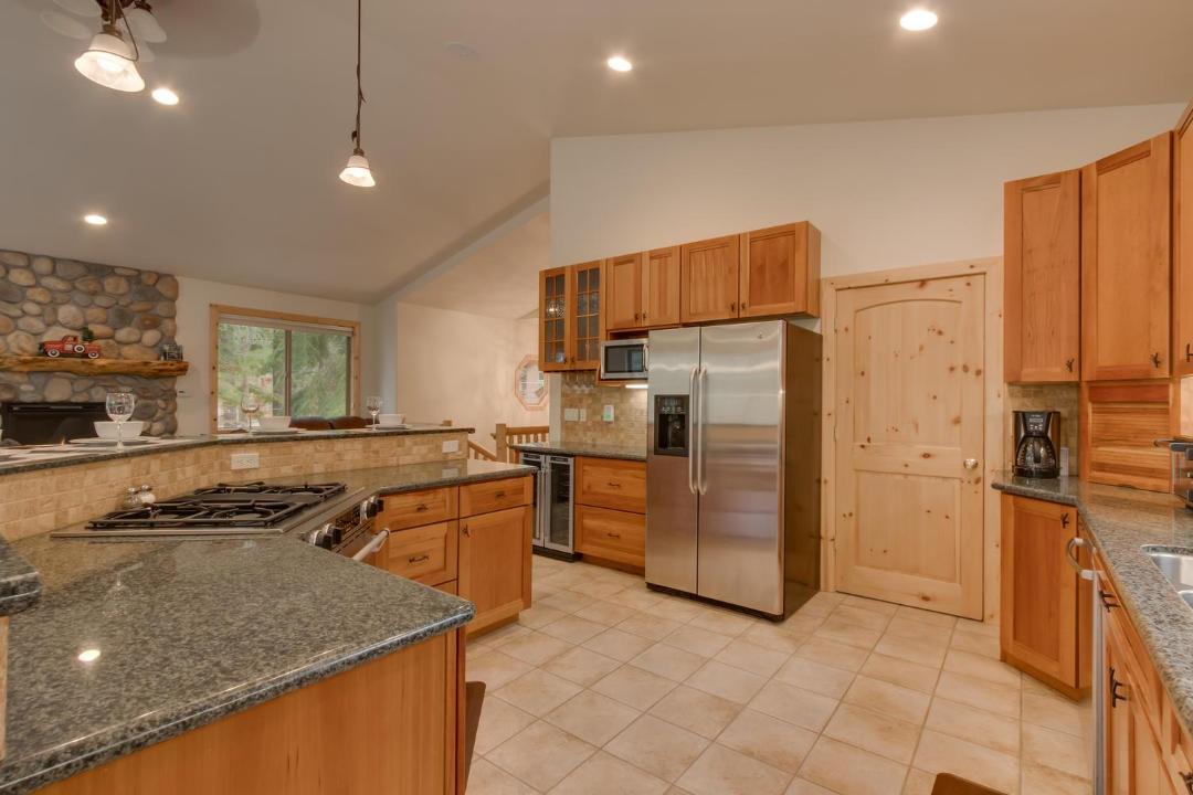 Photo of Kitchen in Tahoe Island