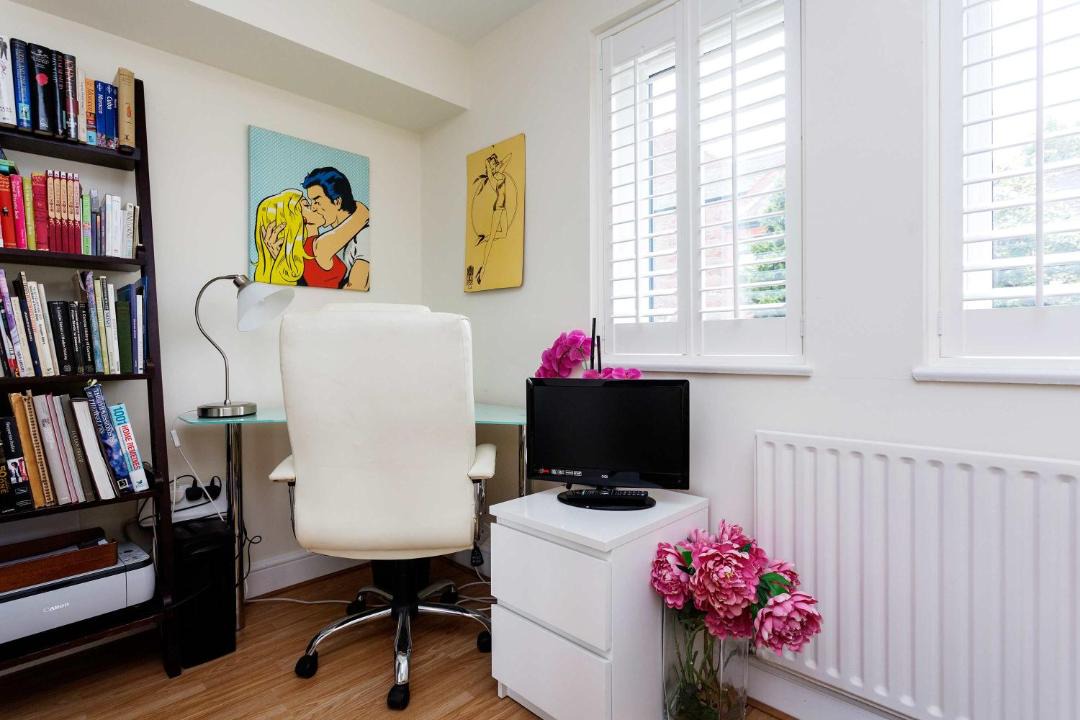 Photo of Livingroom in Sands End