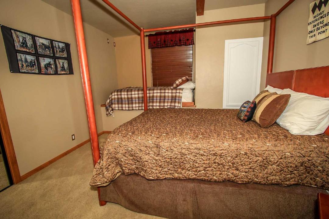 Photo of Bedroom in Evergreen Estates