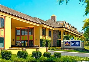 Best Western Plus Raffles Inn & Suites