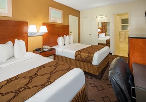 Travelodge by Wyndham Burbank-Glendale