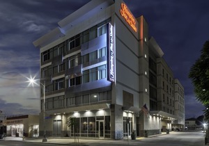 Hampton Inn & Suites Los Angeles/Hollywood, CA