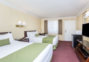 Days Inn by Wyndham Near City of Hope