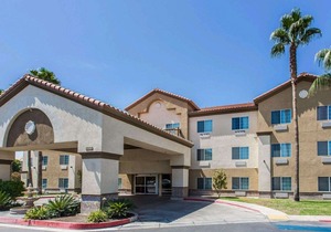Comfort Suites Bakersfield