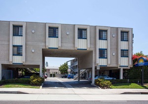 Days Inn by Wyndham Orange Anaheim