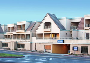 Travelodge by Wyndham Ocean Front