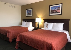Knott's Berry Farm Hotel