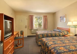 Days Inn by Wyndham San Marcos