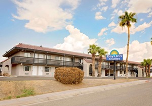 Days Inn & Suites by Wyndham Needles
