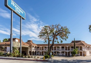 Rodeway Inn Magic Mountain Area