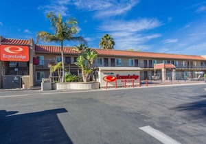 Econo Lodge Inn & Suites Escondido Downtown
