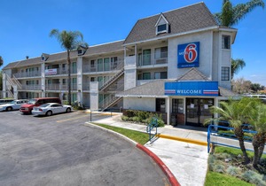 Motel 6-Buena Park, CA - Knotts Berry Farm - Disneyland