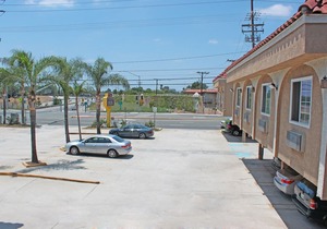 Orange Tustin Inn in Orange