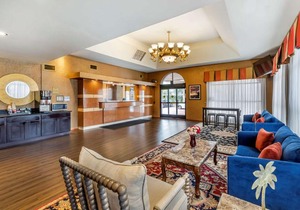Best Western Plus South Bay Hotel