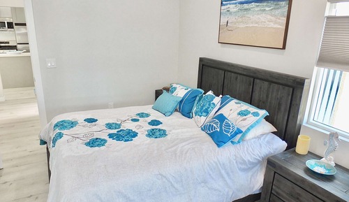 Condo, Multiple Beds, Kitchen (Beach & Bay Retreat)
