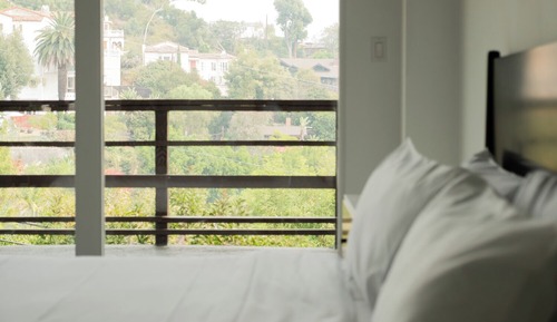 Hollywood Hills View Family Suite