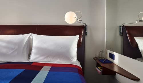 Standard Room, 1 Queen Bed