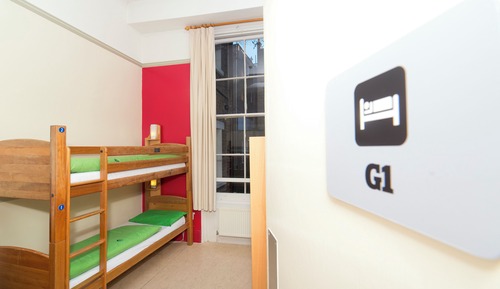 Room (4 Bed Private)