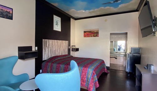 Standard Single Room, 1 King Bed, Non Smoking