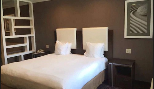 King Feature with Sofa bed