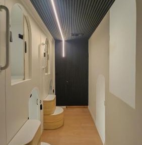 Single Bed in Mixed Dormitory Room