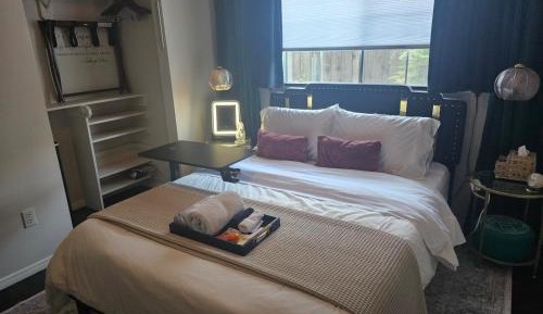Deluxe Queen Room