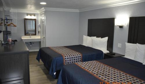 Queen Room with Two Queen Beds